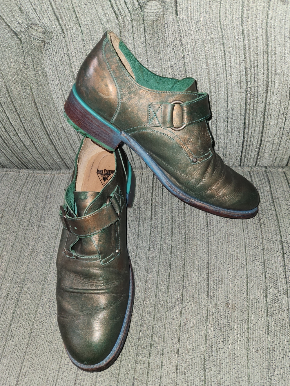 🍉John Fluevog Metallic Green Shoes
